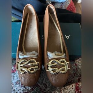 AEROSOLES Women's Tan Loafers with Gold Detail